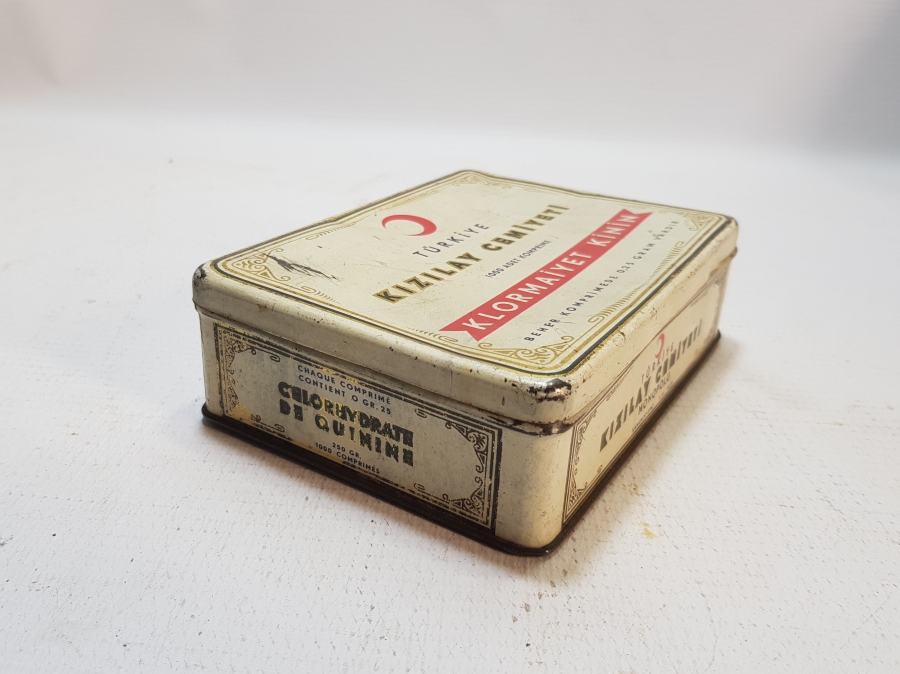 BÜYÜK BOY ANTİKA KIZILAY KİNİN KUTUSU