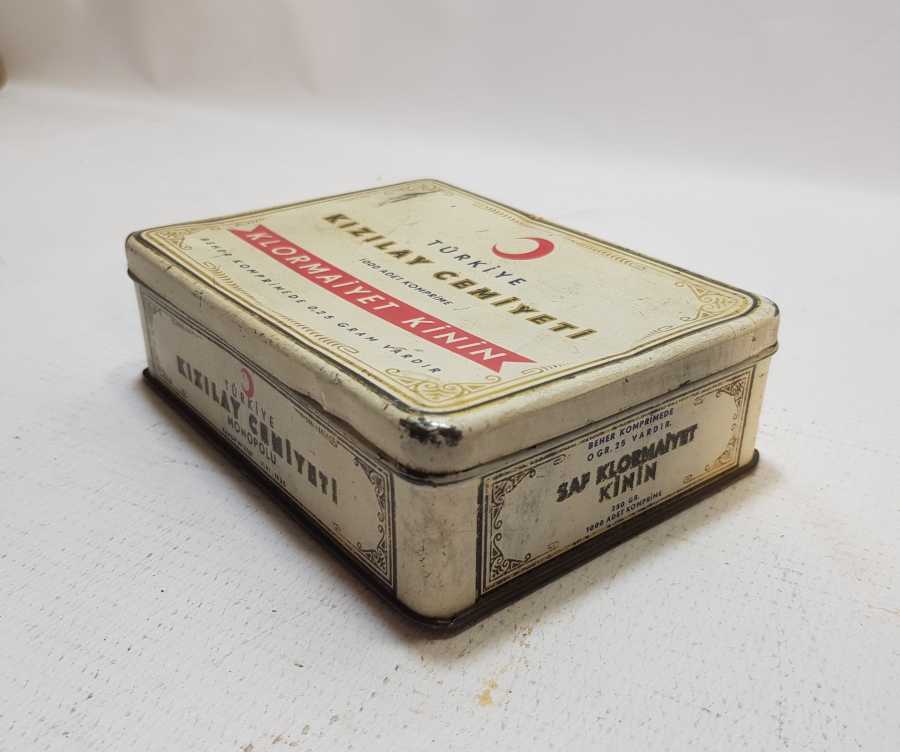 BÜYÜK BOY ANTİKA KIZILAY KİNİN KUTUSU