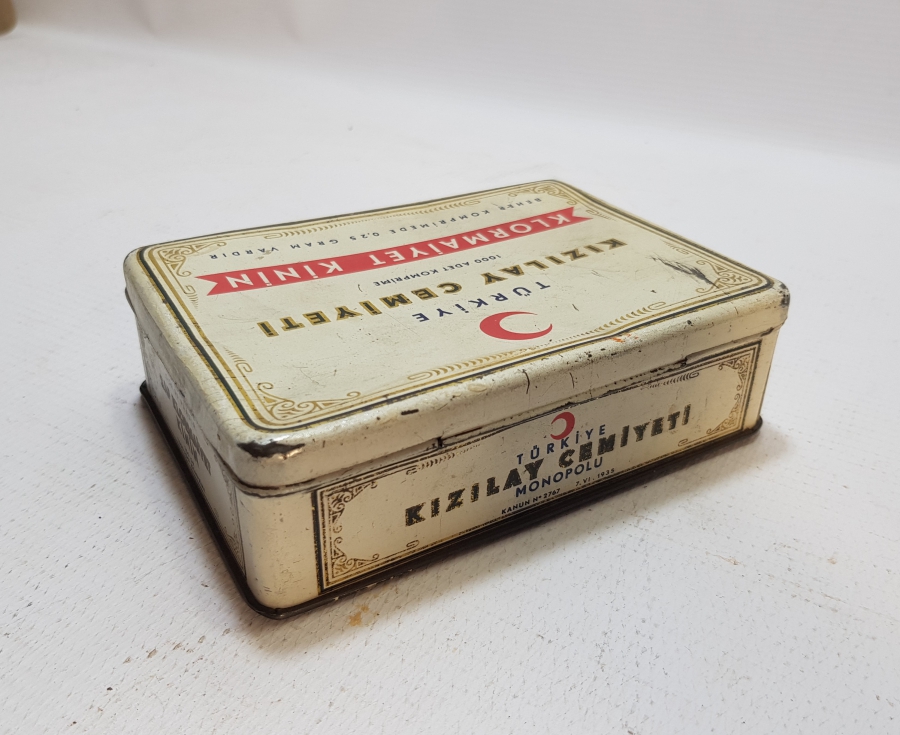 BÜYÜK BOY ANTİKA KIZILAY KİNİN KUTUSU