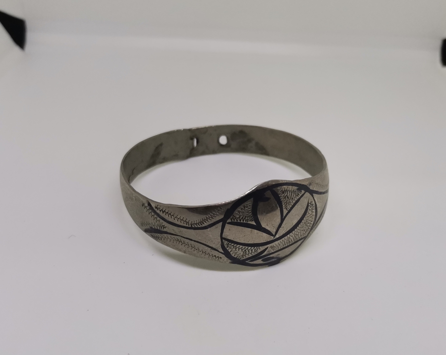 ÜZERİ LALE MOTİFLİ VAN İŞİ ANTİKA SAVATLI BİLEZİK