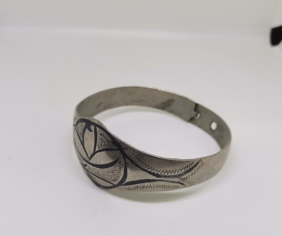 ÜZERİ LALE MOTİFLİ VAN İŞİ ANTİKA SAVATLI BİLEZİK