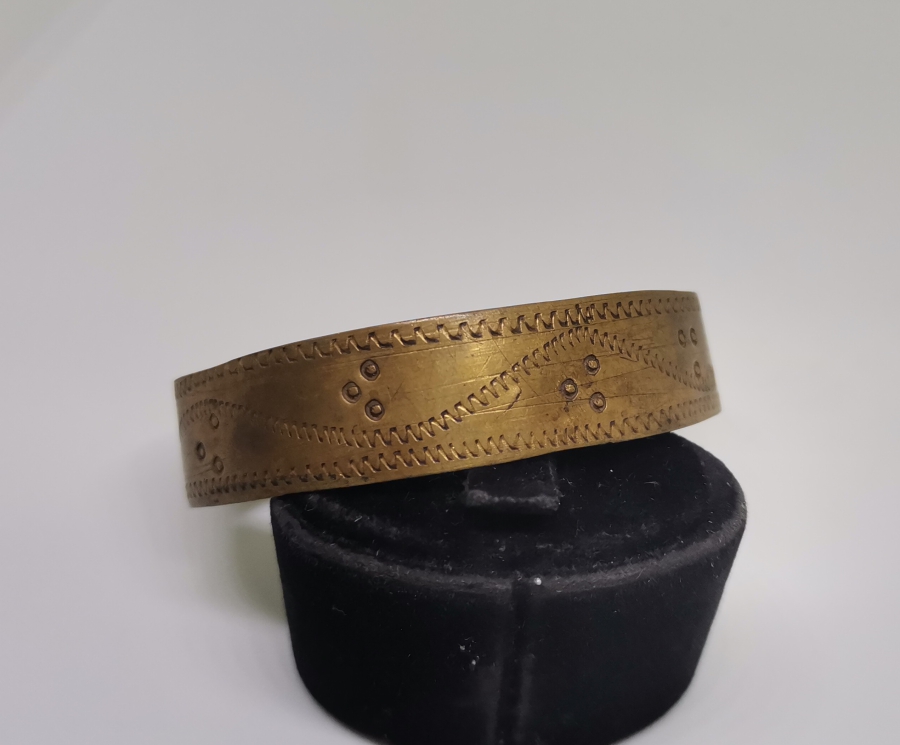 OSMANLI DÖNEMİ ÜZERİ İŞLEMELİ ROMATİZMA BİLEKLİĞİ