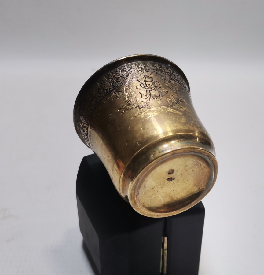 OSMANLI HANEDAN ÜYELERİNDEN BİRİNE AİT ÜZERİ ALTIN VERMEYLİ OSMANLI DÖNEMİ NADİR GÜMÜŞ BARDAK