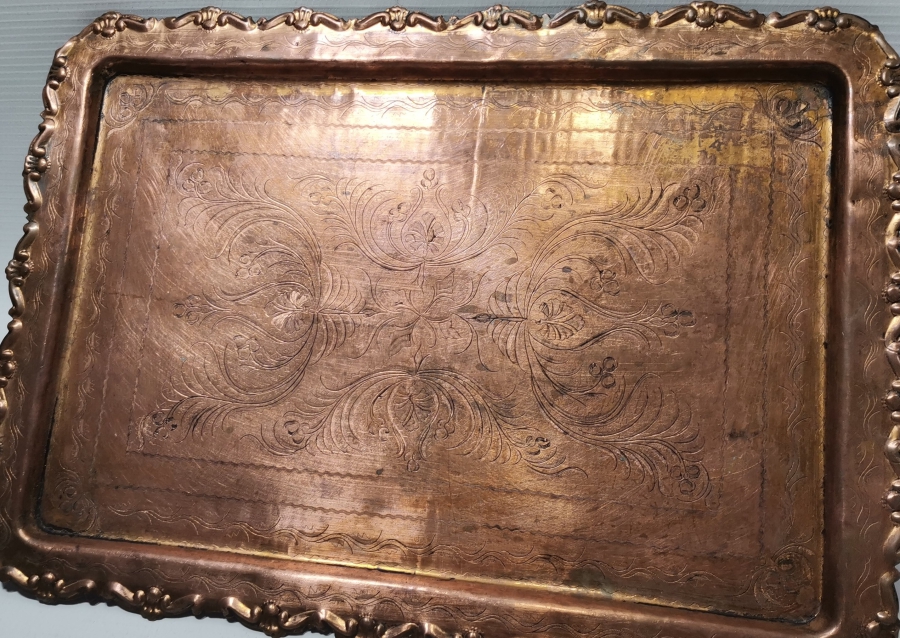 ÜZERİ KALEM VE KABARTMA İŞÇİLİKLİ NADİR ESERİ İSTANBUL KAHVE TEPSİSİ