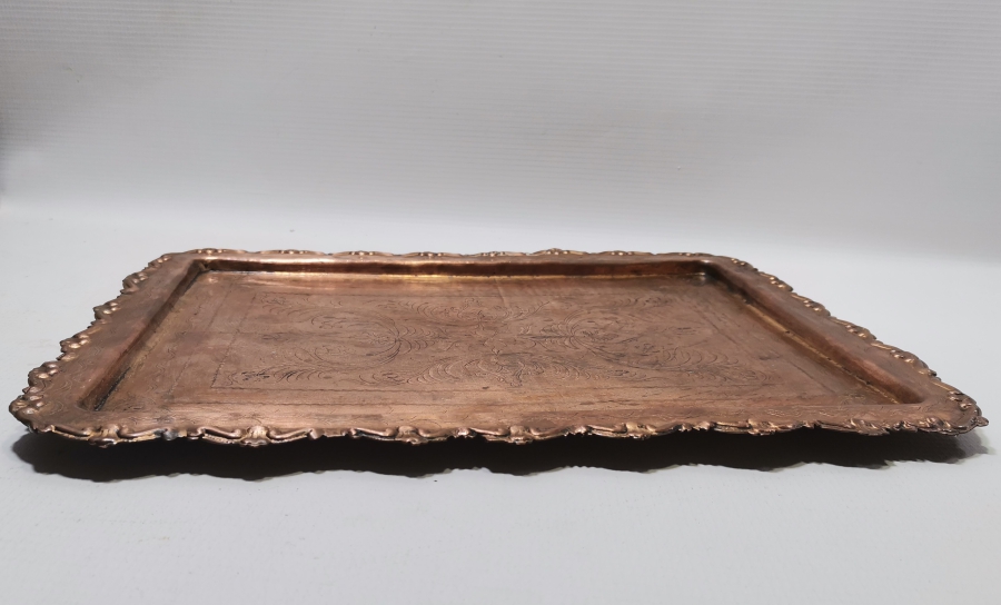 ÜZERİ KALEM VE KABARTMA İŞÇİLİKLİ NADİR ESERİ İSTANBUL KAHVE TEPSİSİ