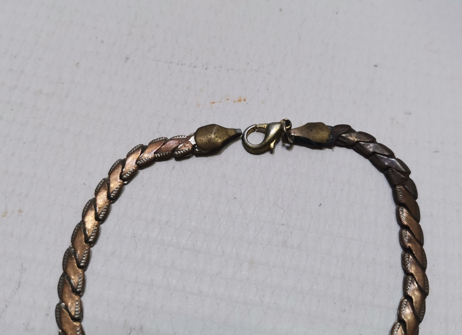 KABARTMA İŞÇİLİKLİ GÜMÜŞ KAPLAMA ANTİKA BİLEKLİK