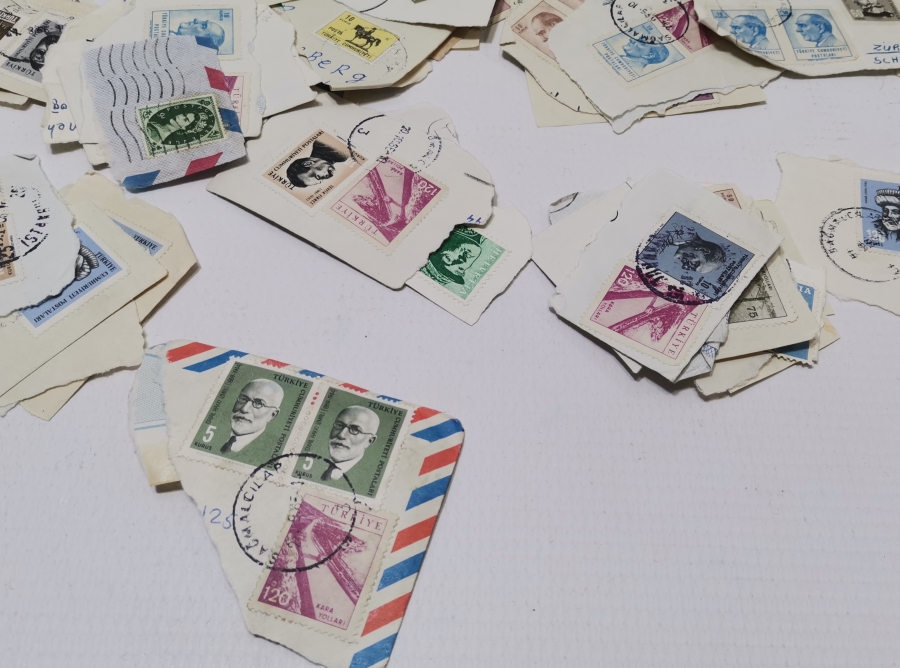 YERLİ VE YABANCI MEKTUPTAN KESİLME ANTİKA PUL LOTU