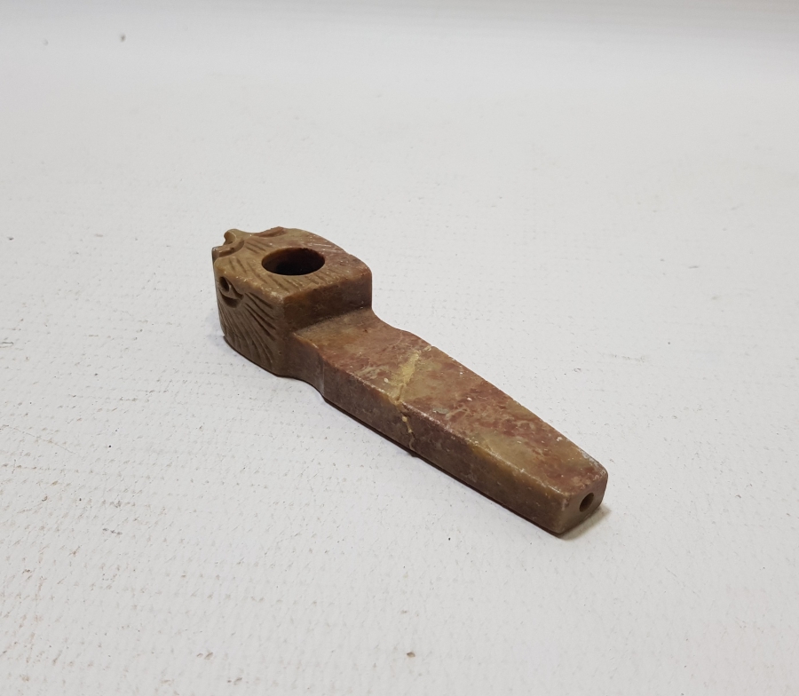 JADE TAŞINDAN YAPILMIŞ ANTİKA SİGARA AĞIZLIĞI