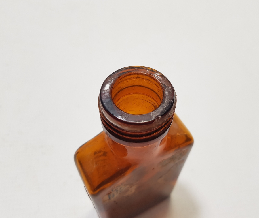 OSMANLI DÖNEMİ KABARTMA İŞÇİLİKLİ NADİR İLAÇ ŞİŞESİ