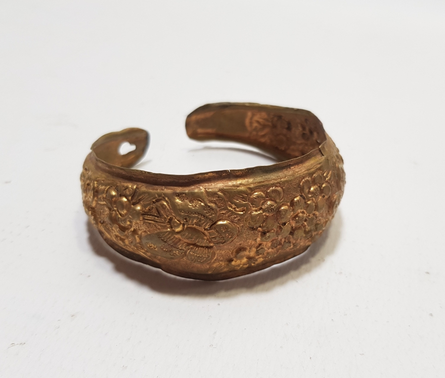 ÜZERİ KABARTMA İŞÇİLİKLİ OSMANLI DÖNEMİ TOMBAK BİLEZİK