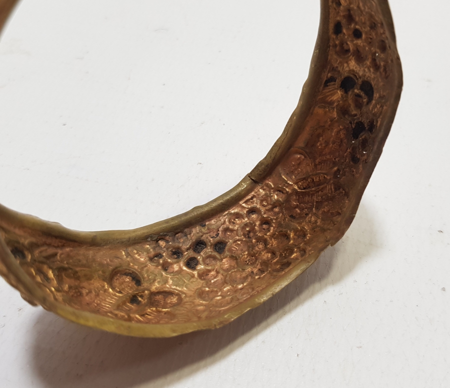 ÜZERİ KABARTMA İŞÇİLİKLİ OSMANLI DÖNEMİ TOMBAK BİLEZİK