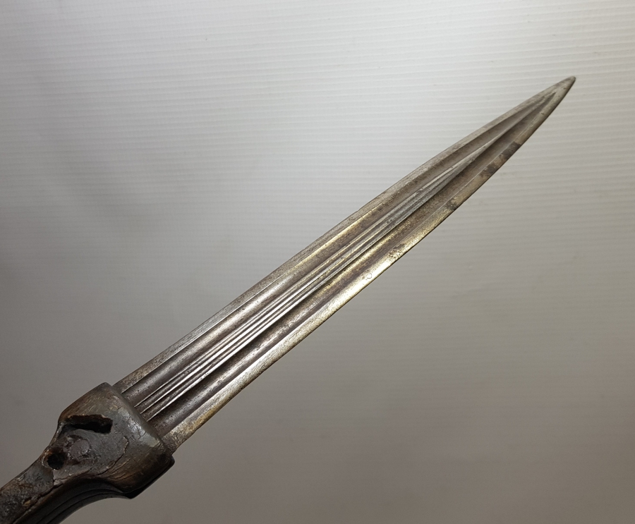 ÜZERİ USTA DAMGALI OSMANLI DÖNEMİ BOYNUZ SAPLI BÜYÜK BOY ÇERKES KAMASI