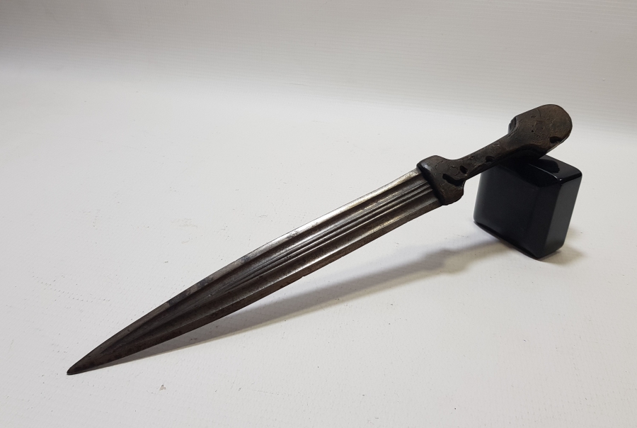 ÜZERİ USTA DAMGALI OSMANLI DÖNEMİ BOYNUZ SAPLI BÜYÜK BOY ÇERKES KAMASI