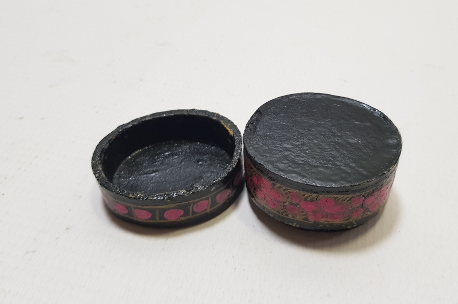 OSMANLI DÖNEMİ EL BOYAMA PAPİER MACHE TESPİH KUTUSU