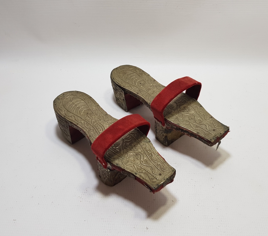 ÜZERİ KABARTMA İŞÇİLİKLİ OSMANLI DÖNEMİ TAKUNYA - NALIN