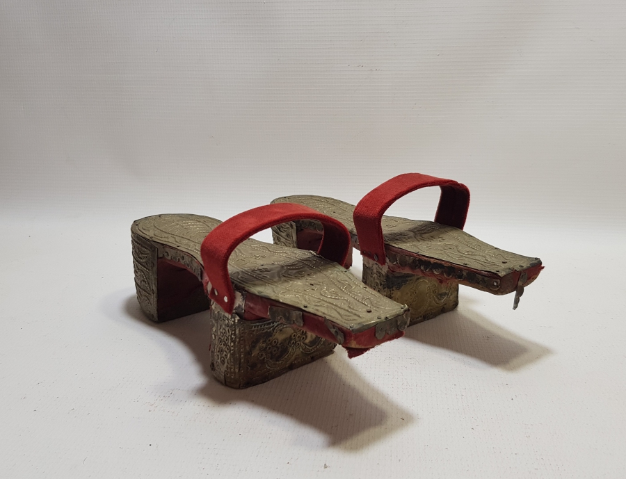 ÜZERİ KABARTMA İŞÇİLİKLİ OSMANLI DÖNEMİ TAKUNYA - NALIN