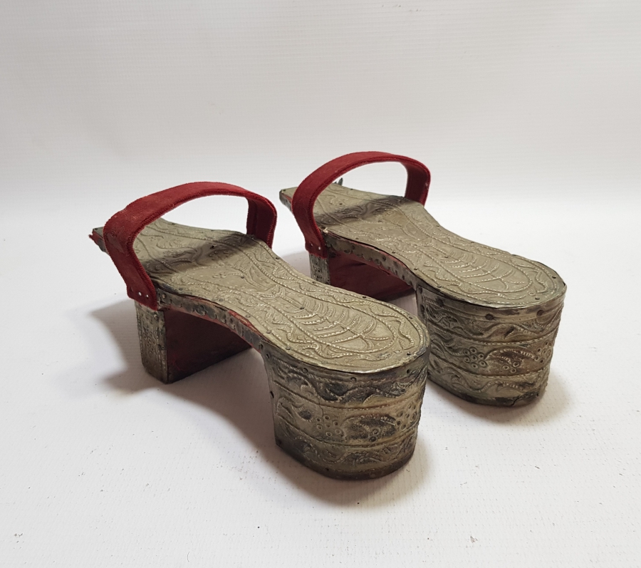 ÜZERİ KABARTMA İŞÇİLİKLİ OSMANLI DÖNEMİ TAKUNYA - NALIN