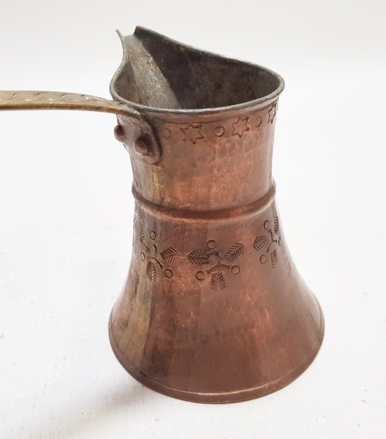 TAMAMI İŞLEMELİ VE DAMGALI KAHVE CEZVESİ