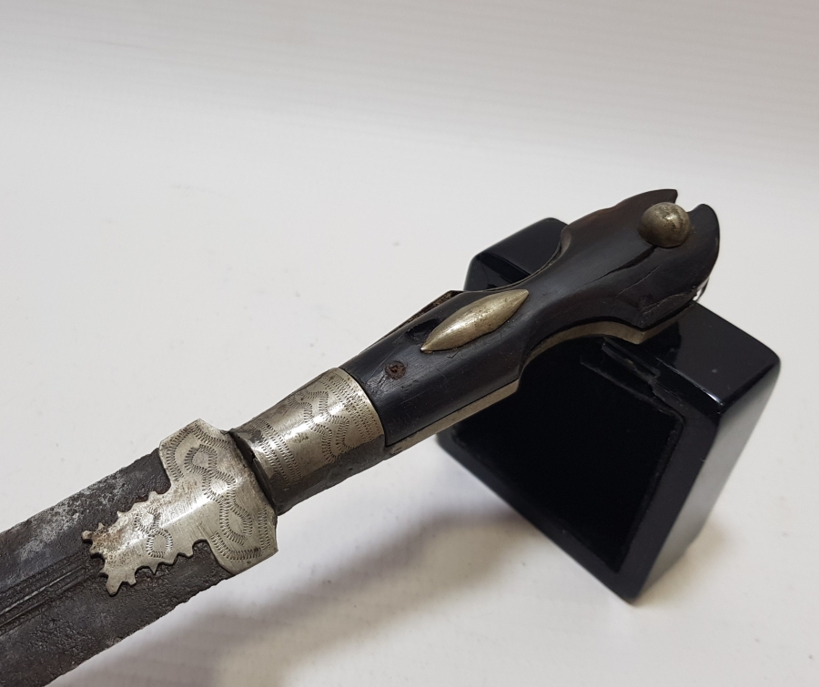 1946 TARİHLİ BOYNUZ SAPLI VE KALEM İŞÇİLİKLİ BURSA İŞİ KABADAYI KAMASI