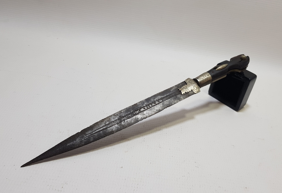 1946 TARİHLİ BOYNUZ SAPLI VE KALEM İŞÇİLİKLİ BURSA İŞİ KABADAYI KAMASI