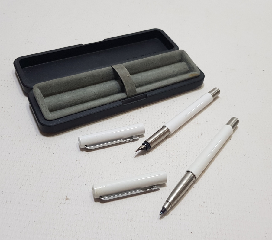 ORİJİNAL KUTUSUNDA PARKER DOLMA VE TÜKENMEZ KALEM SETİ