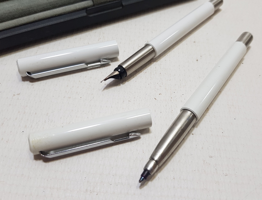 ORİJİNAL KUTUSUNDA PARKER DOLMA VE TÜKENMEZ KALEM SETİ