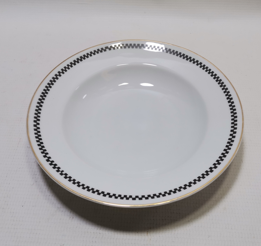 ARKASI OSMANLICA YAZILI VE ALTIN VARAKLI PORSELEN YEMEK TABAĞI