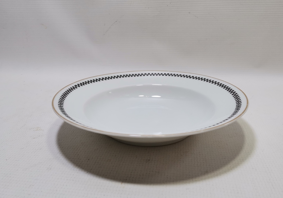 ARKASI OSMANLICA YAZILI VE ALTIN VARAKLI PORSELEN YEMEK TABAĞI