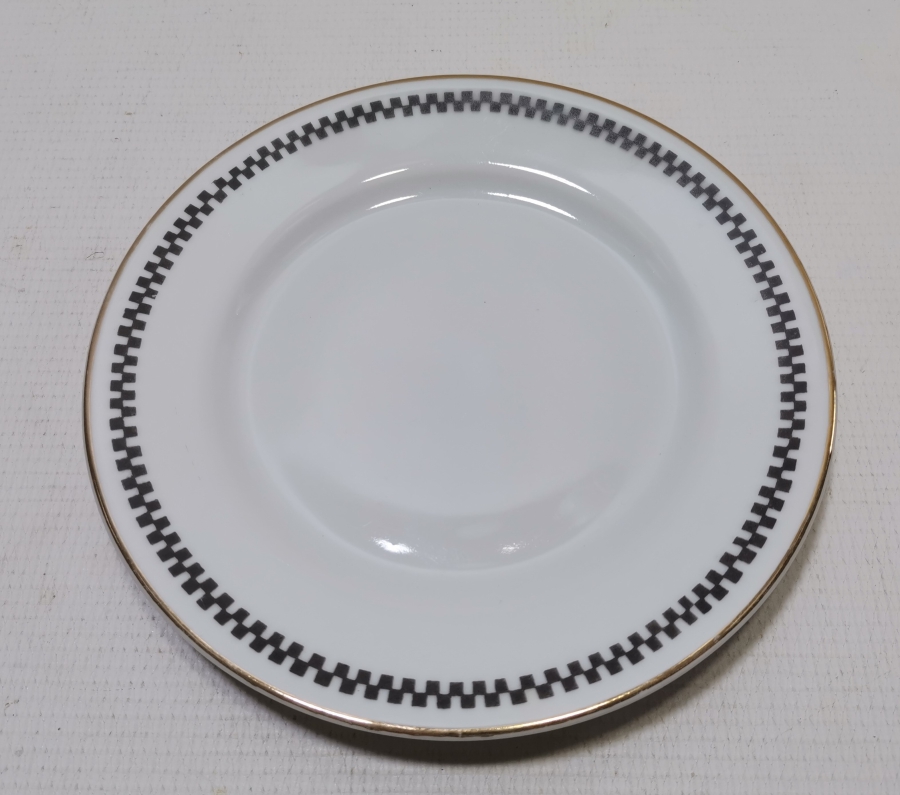 ARKASI OSMANLICA YAZILI VE ALTIN VARAKLI PORSELEN PASTA TABAĞI