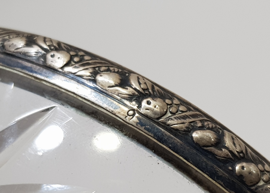 MEŞHUR SAURY USTA YAPIMI KRİSTAL KESME İŞÇİLİKLİ OSMANLI DÖNEMİ GÜMÜŞ APLİKLİ İKRAMLIK