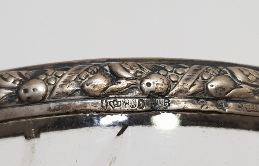 MEŞHUR SAURY USTA YAPIMI KRİSTAL KESME İŞÇİLİKLİ OSMANLI DÖNEMİ GÜMÜŞ APLİKLİ İKRAMLIK