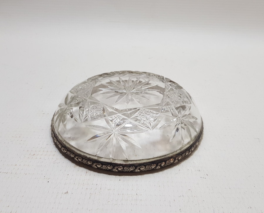 MEŞHUR SAURY USTA YAPIMI KRİSTAL KESME İŞÇİLİKLİ OSMANLI DÖNEMİ GÜMÜŞ APLİKLİ İKRAMLIK