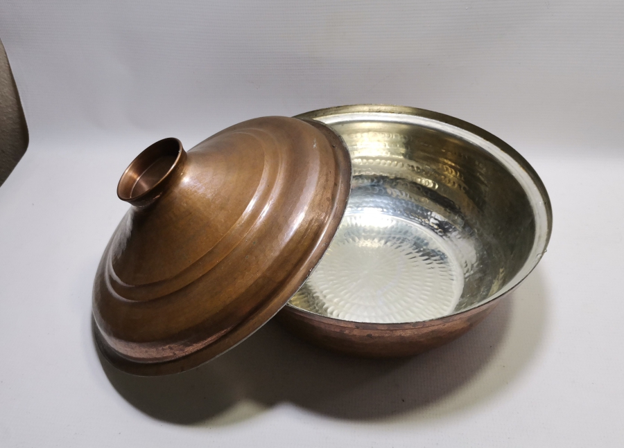 İÇİ KALAYLANMIŞ ANTİKA BAKIR TENCERE