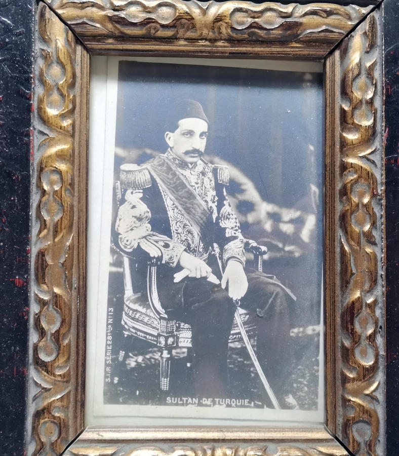 ASKERİ KIYAFETLER İÇİNDE ABDÜLHAMİD HAN KARTPOSTAL