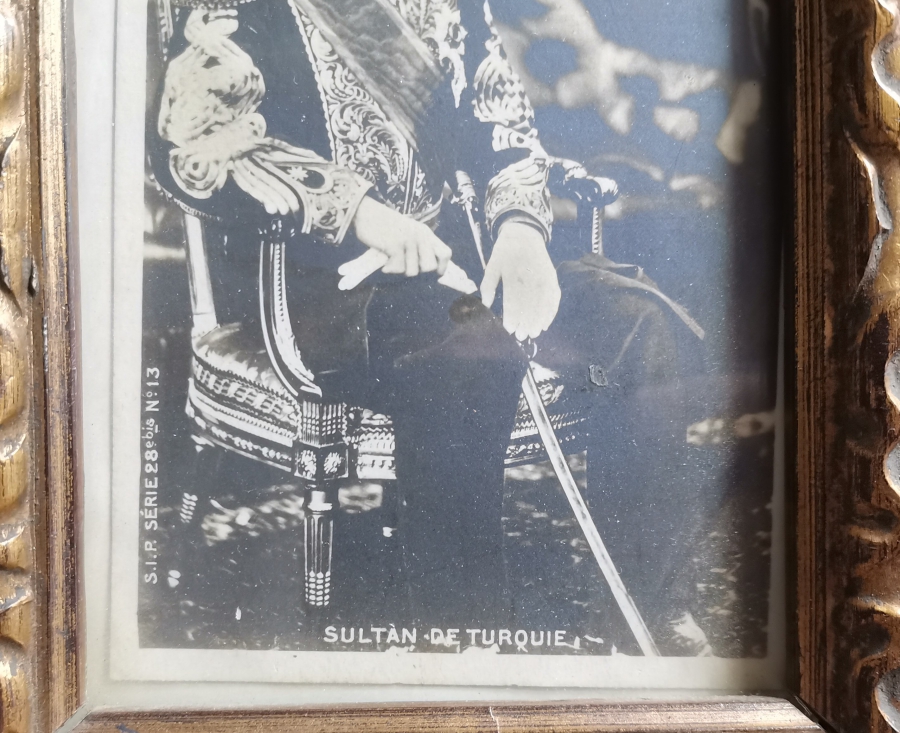 ASKERİ KIYAFETLER İÇİNDE ABDÜLHAMİD HAN KARTPOSTAL