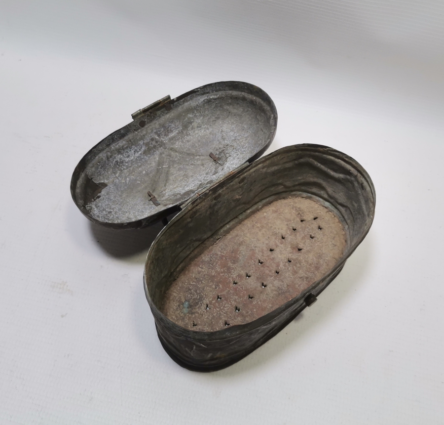 OSMANLI DÖNEMİ KABARTMA İŞÇİLİKLİ BAKIR HAMAM SABUNLUĞU KİLDANLIK