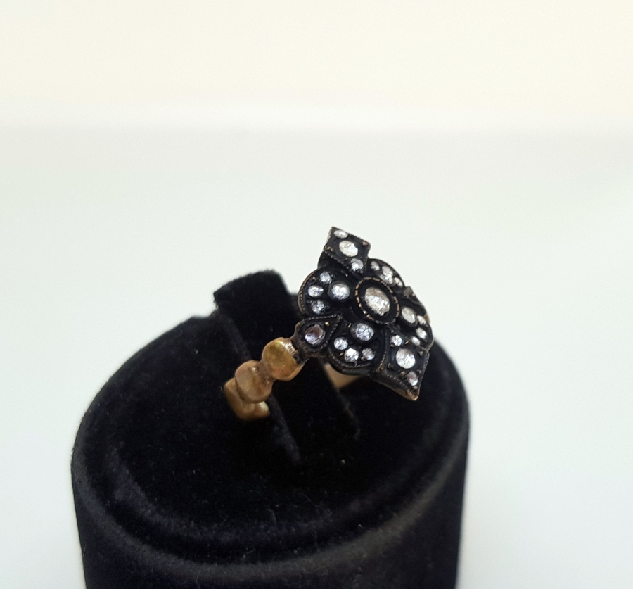 ÖZEL YAPIM ELMAS TAŞLI RUMİ MODEL YÜZÜK