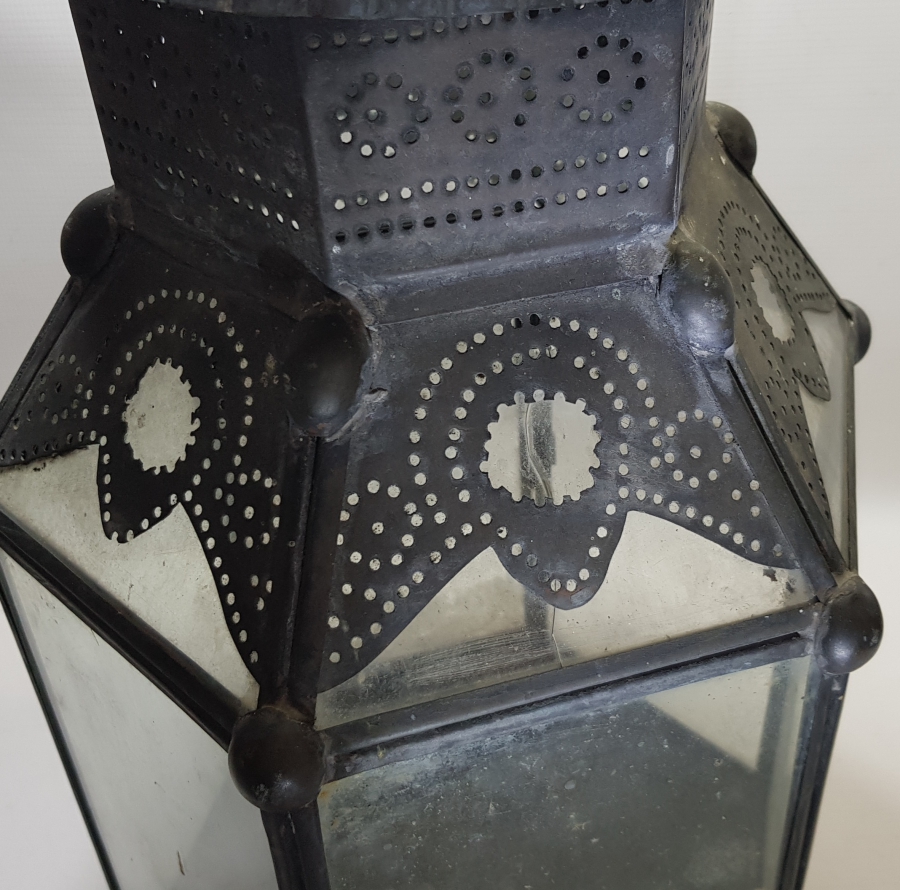 OSMANLI DÖNEMİ BÜYÜK BOY KONAK İŞİ BRONZ APLİKLİ TESTERE İŞÇİLİKLİ BAHÇE MUMLUĞU