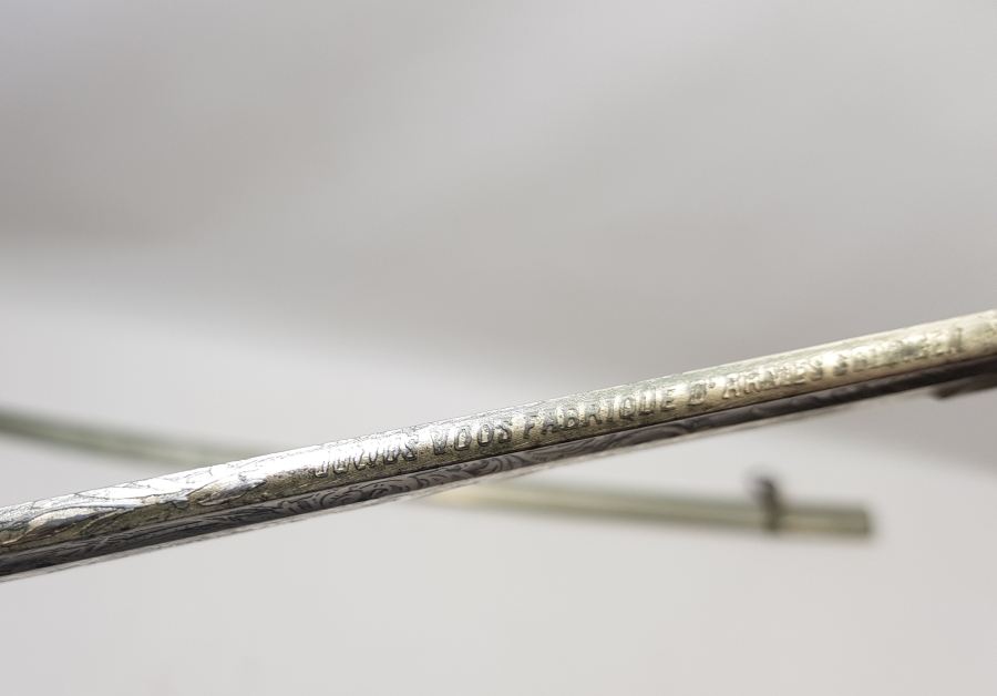 İKİ TARAFI GRAVÜRLÜ VE DEVLET ARMALI BOYNUZ SAPLI OSMANLI DÖNEMİ HAFİF SÜVARİ SUBAY KILICI