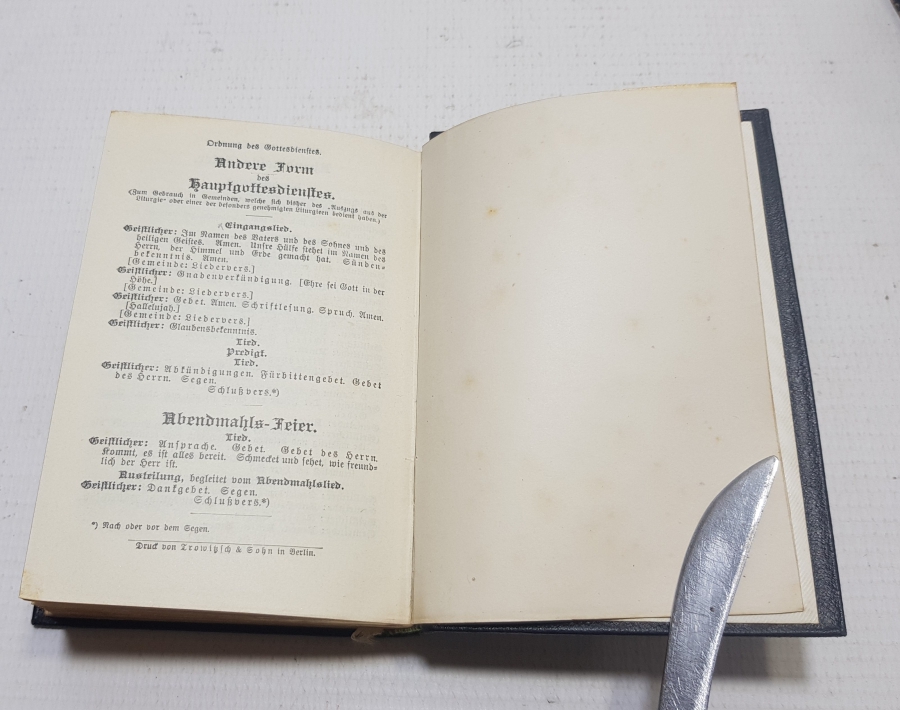 ORİJİNAL KUTUSUNDA İÇİ GRAVÜRLÜ İNCİL