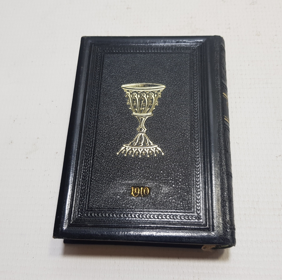 ORİJİNAL KUTUSUNDA İÇİ GRAVÜRLÜ İNCİL