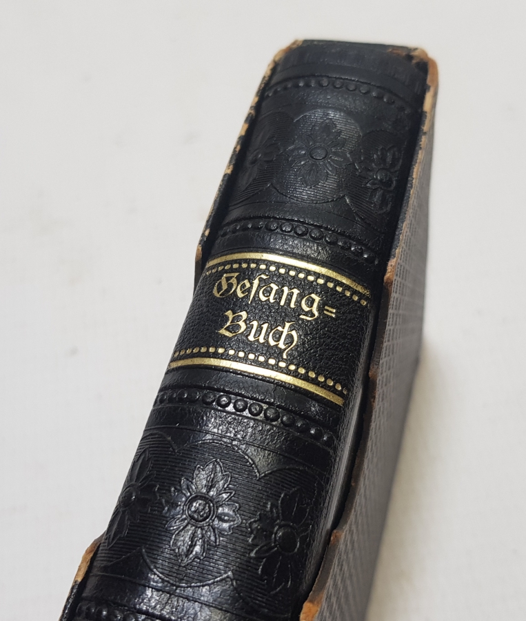 ORİJİNAL KUTUSUNDA İÇİ GRAVÜRLÜ İNCİL