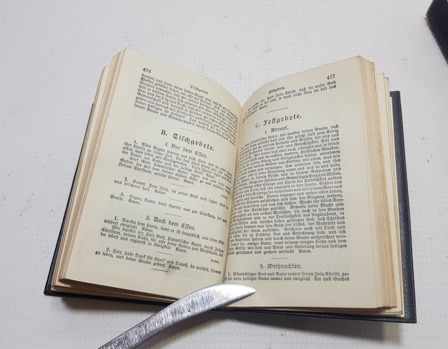 ORİJİNAL KUTUSUNDA İÇİ GRAVÜRLÜ İNCİL