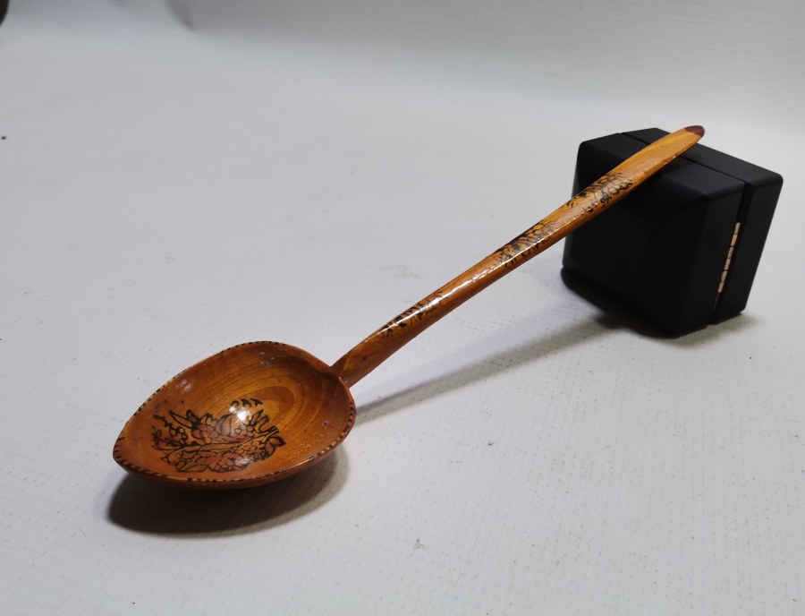 ÜZERİ TARİHLİ EL BOYAMA OSMANLI DÖNEMİ TAHTA KAŞIK