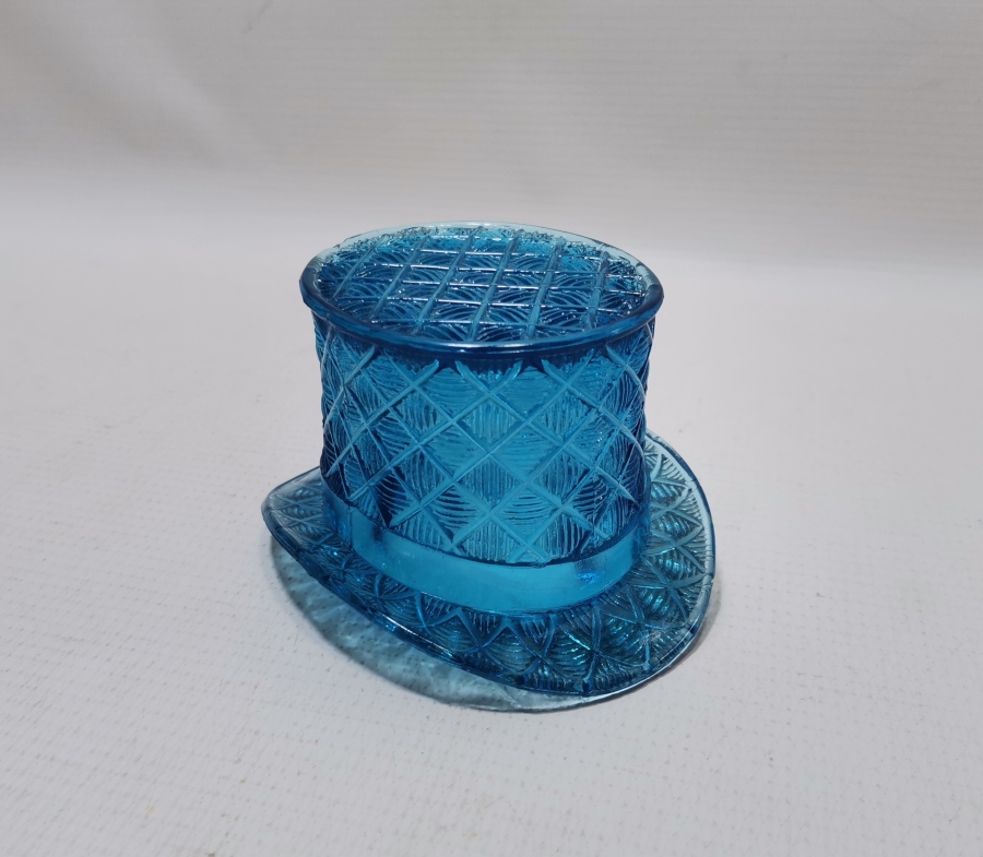 ŞAPKA FORMUNDA YAPILMIŞ KABARTMA İŞÇİLİKLİ 1900 BAŞLARI FRANSIZ ŞEKERLİK