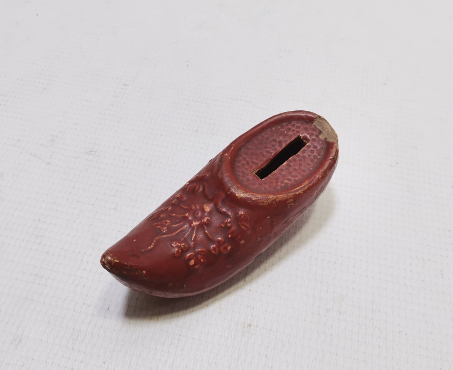 ÇARIK FORMUNDA YAPILMIŞ OSMANLI DÖNEMİ NADİR KÜTAHYA KUMBARA