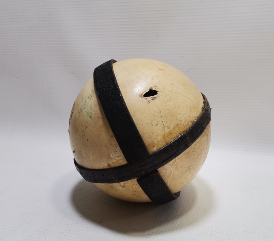 DEVEKUŞU YUMURTASINDAN YAPILMIŞ OSMANLI DÖNEMİ BÜYÜK BOY TEKKE İŞİ NADİR ASKI TOPU