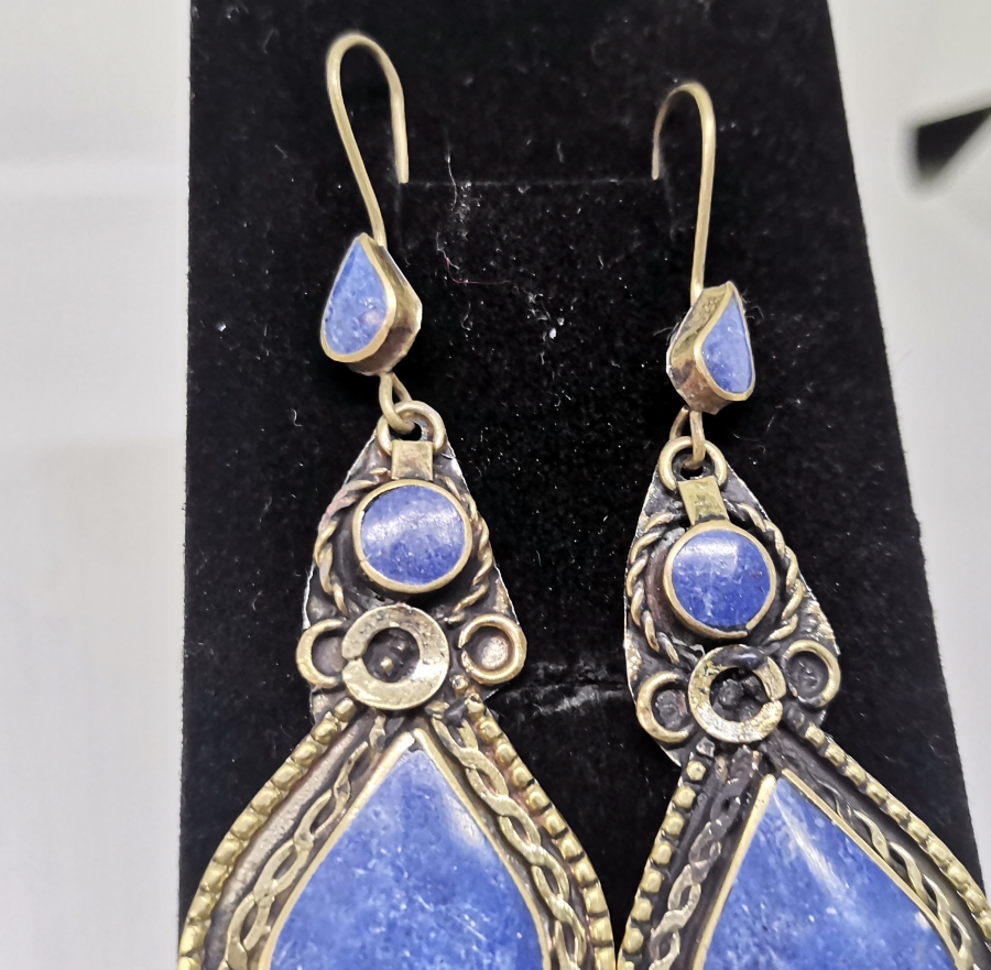 ÜZERİ LAPİS TAŞLI TÜRKMEN İŞİ ANTİKA KÜPE