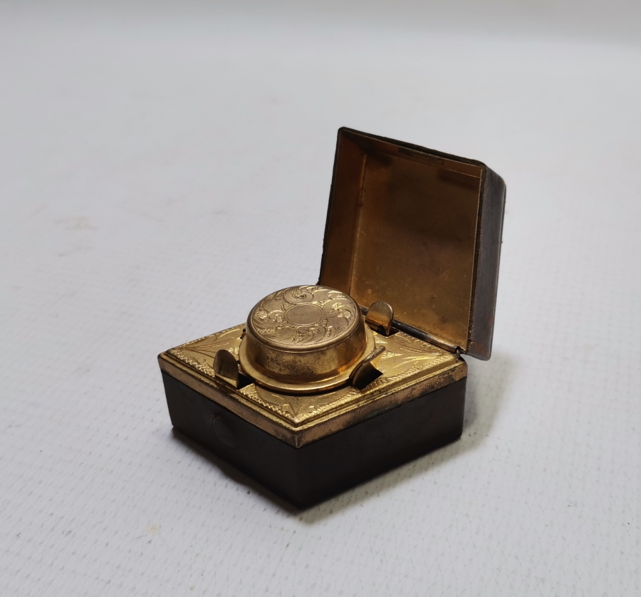 ÜZERİ KALEM İŞÇİLİKLİ VE ALTIN VERMEYLİ OSMANLI DÖNEMİ NADİR SEYAHAT HOKKASI