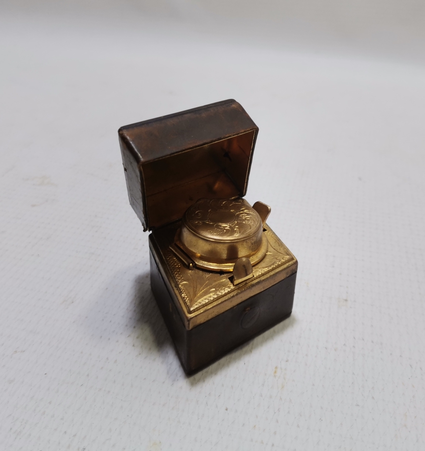 ÜZERİ KALEM İŞÇİLİKLİ VE ALTIN VERMEYLİ OSMANLI DÖNEMİ NADİR SEYAHAT HOKKASI